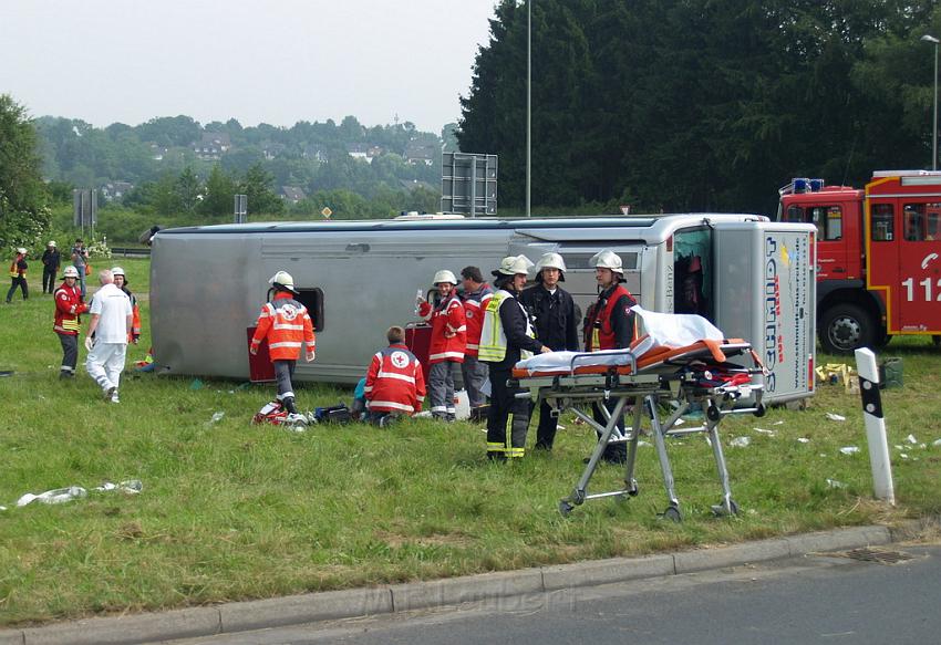 Schwerer Unfall mit Reisebus Lohmar Donrather Dreieck P036.JPG